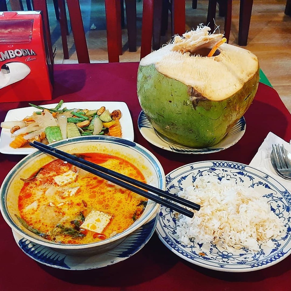 Tofu Tom Yam Soup, Fried Veggies w/ Cashew, Rice, Fresh Coconut Juice